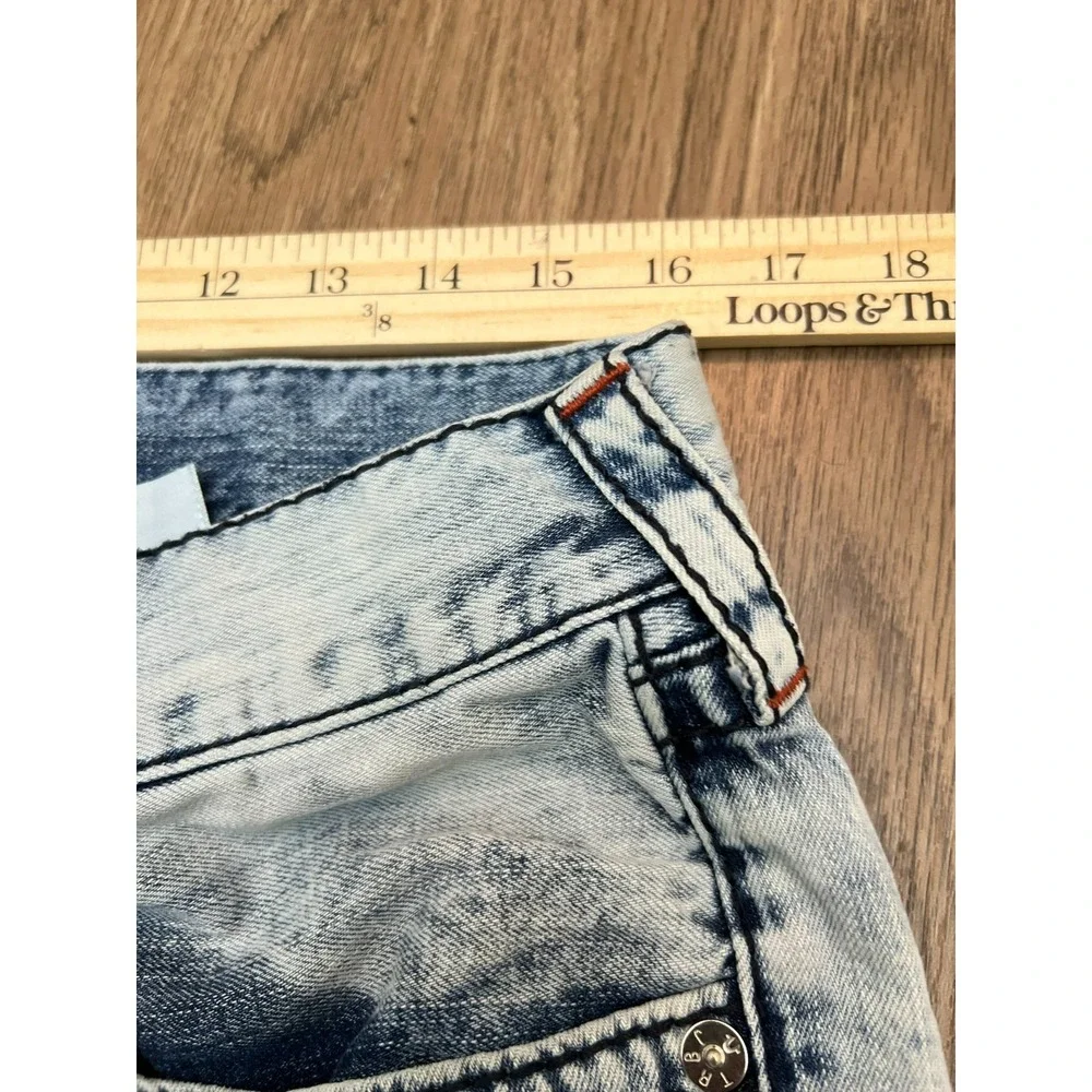 True Religion Geno Slim Jeans Mens 34x32 Big T Light Wash Denim